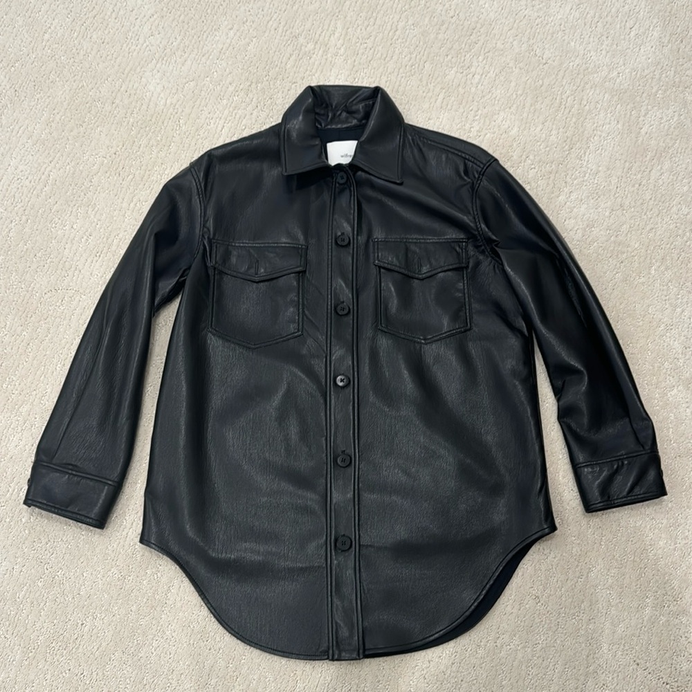 Aritzia faux leather ganna shirt jacket. Color black. Worn once. Size Small.
